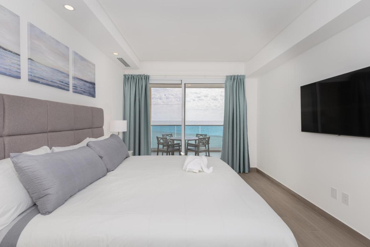 Brand New Contemporary 2 Bd Oceanfront Condo At Encantame Towers Verano E302 Playa Encanto Екстериор снимка