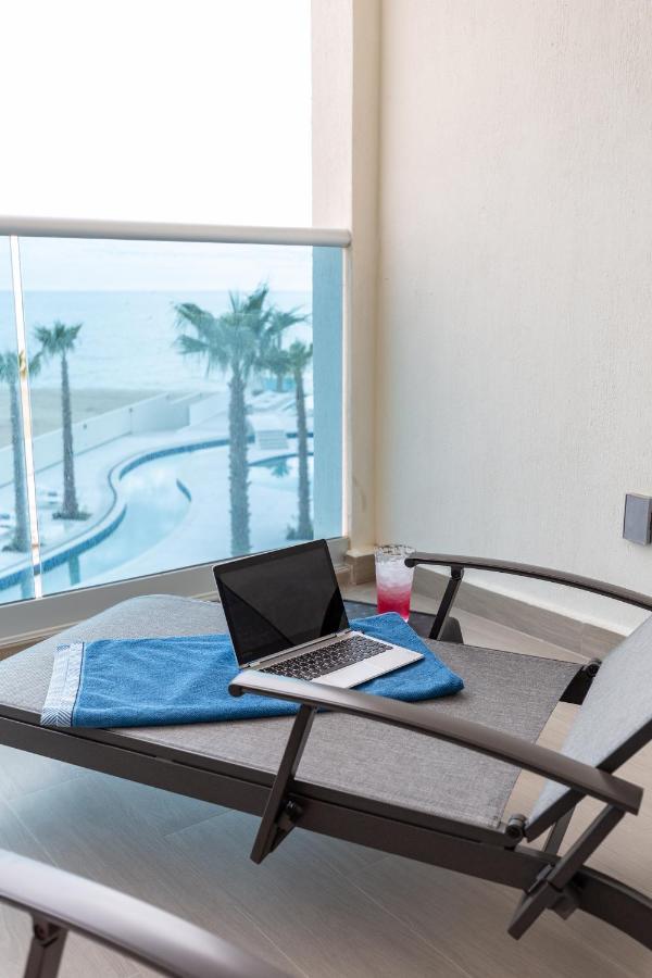 Brand New Contemporary 2 Bd Oceanfront Condo At Encantame Towers Verano E302 Playa Encanto Екстериор снимка